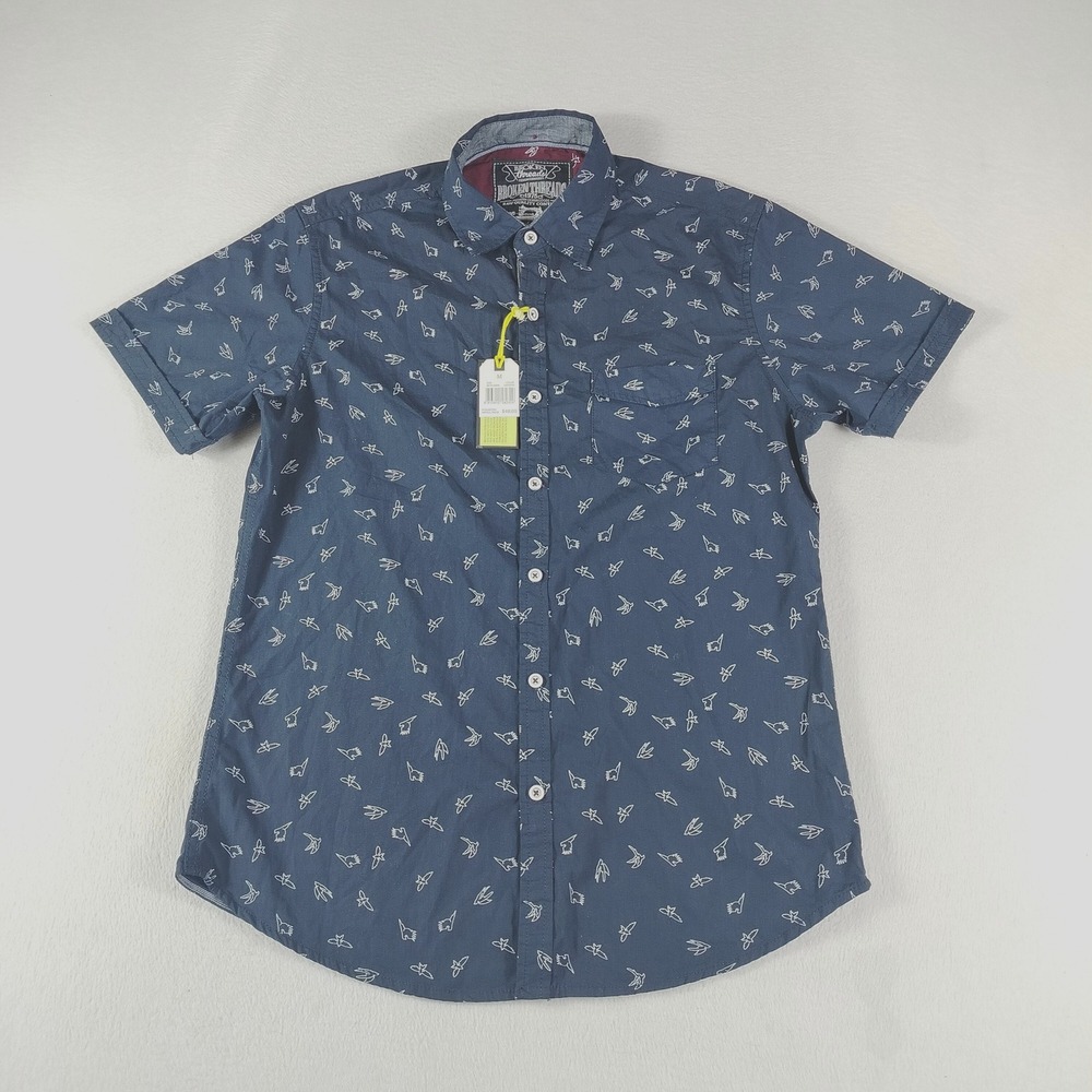 Broken Threads Shirt Mens Medium Navy‎ White Bird Print Short Sleeve Button Up